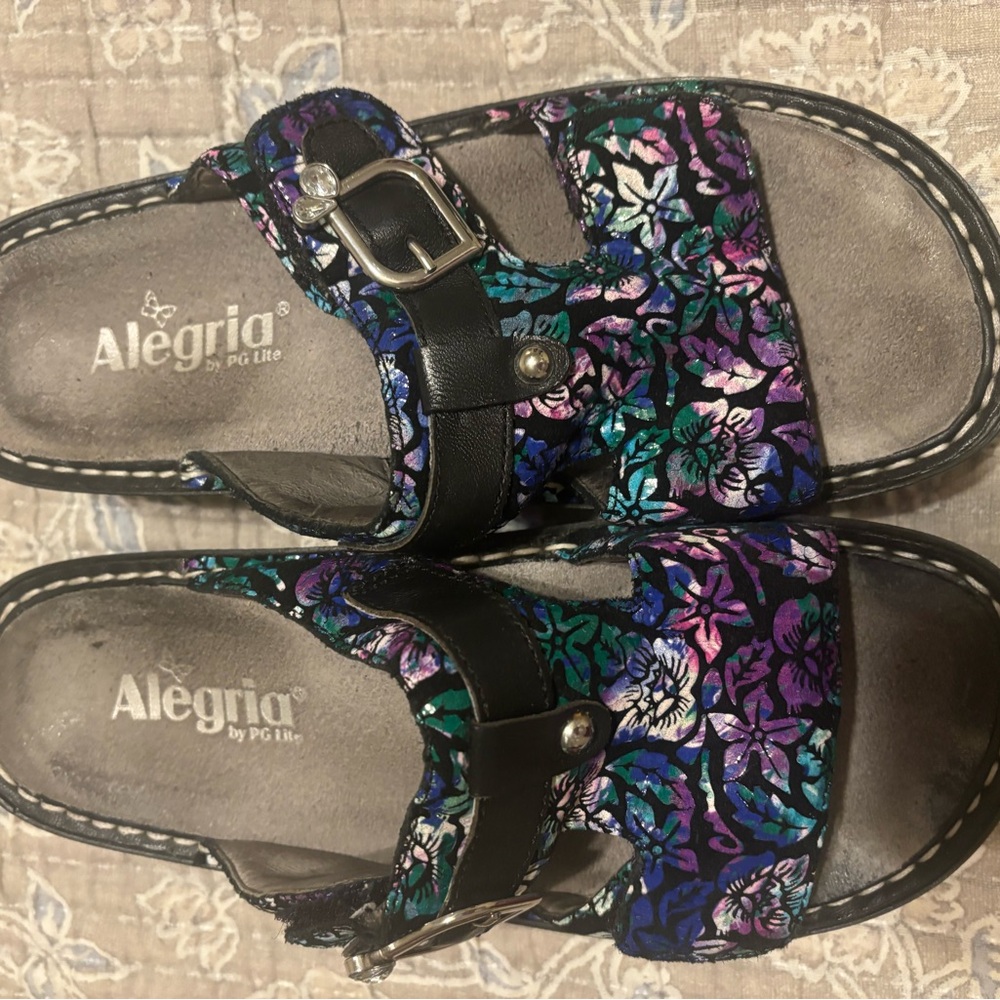 Floral Leather Sandals